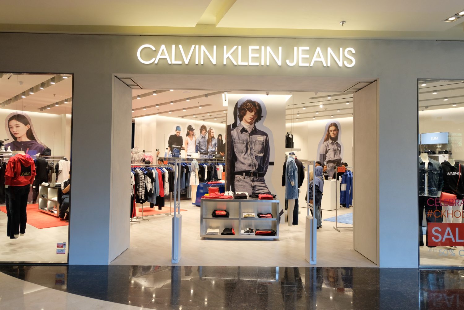 Verscheidenheid Botsing uitspraak Calvin Klein Jeans - Grand Indonesia
